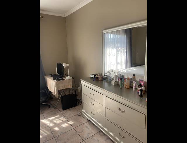2 BEDROOM TOWNHOUSE FOR SALE IN RIDGEWAY